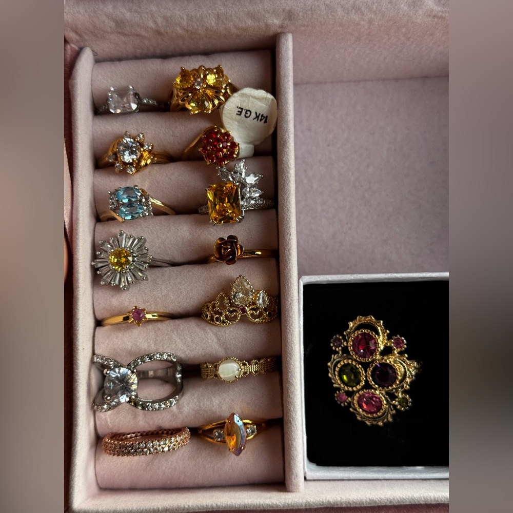 Elegant Gold and Gemstone Ring Set